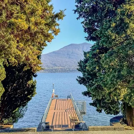 Apartment By Lake Maggiore With Pool, Cleaning Included Lägenhet *