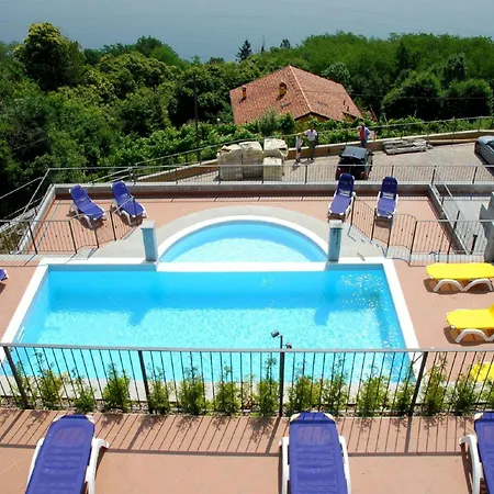 Apartment By Lake Maggiore With Pool, Cleaning Included Lägenhet *