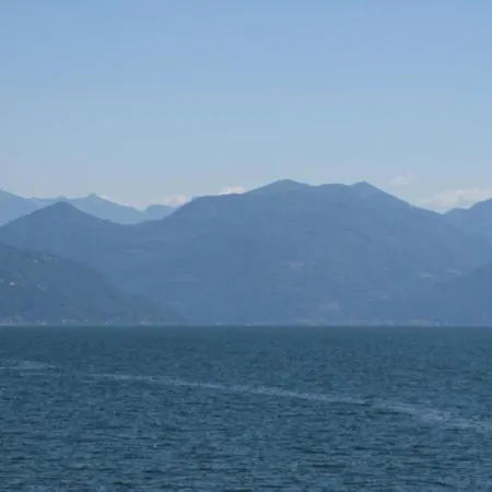 Apartment By Lake Maggiore With Pool, Cleaning Included Appartement