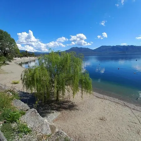 Apartment By Lake Maggiore With Pool, Cleaning Included Appartement *